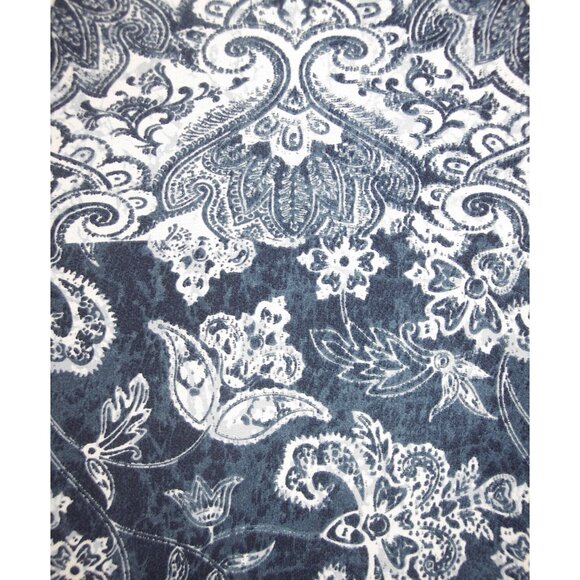 NEW Avenue 26/28 Blue Paisley Sharkbite 3/4 Sleeves Caged V-Neck Women's Plus - Picture 9 of 13